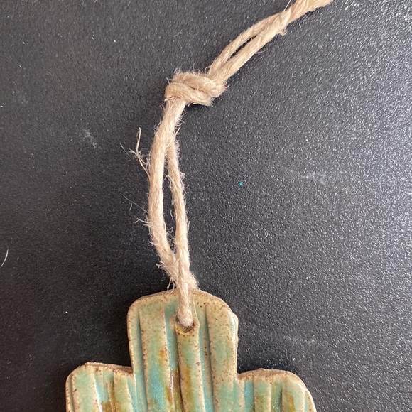 Little Ceramic cross - Picture 2 of 3